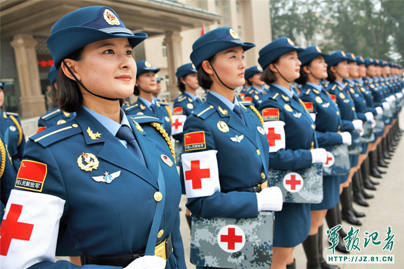中国人民解放军仪仗队女兵张雅茹退伍，荣耀与担当的延续，张雅茹退伍，中国人民解放军仪仗队女兵的荣耀与担当传承
