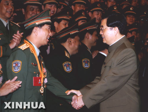 丁晓兵，忠诚卫士的简历与照片，丁晓兵，忠诚卫士的生平与风采