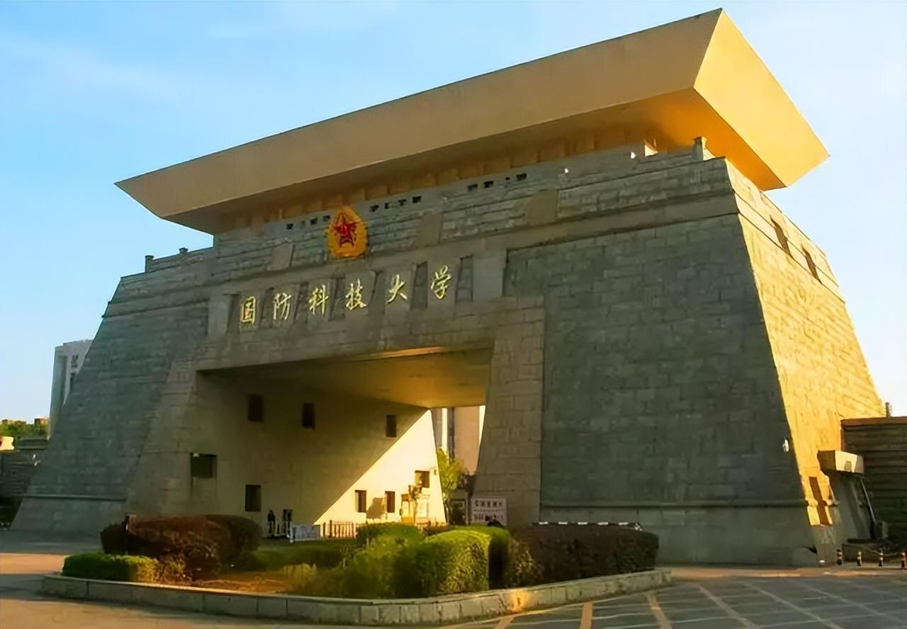 考军校视力做手术应提前多久，考军校视力手术提前准备时间建议