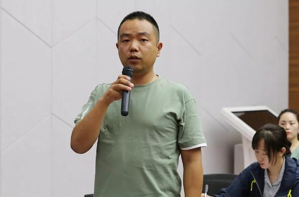 凤凰网新闻线索热线电话——连接公众与新闻的重要桥梁，凤凰网新闻线索热线，公众与新闻的重要桥梁