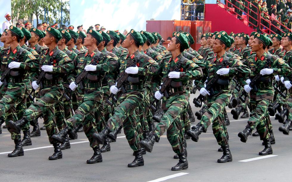阅兵式方阵规模，多少人构成？，阅兵式方阵规模揭秘，多少人构成壮观场面？