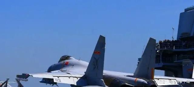 歼-15对战F-35，现代空中力量的较量，现代空中力量对决，歼-15与F-35的较量