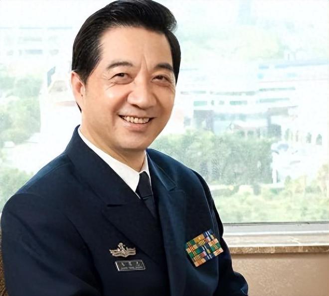军事专家主持人，融合专业与传播的佼佼者，军事专家主持人，专业与传播的完美融合典范
