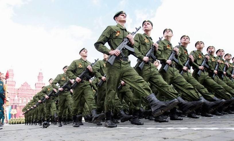 阅兵方阵走路视频，展现荣耀与力量的视觉盛宴，阅兵方阵震撼步伐，荣耀与力量的视觉盛宴