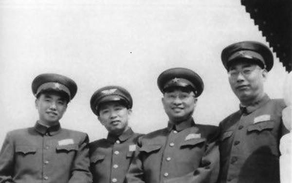 空降兵第十五军，揭秘中国特种兵种的神秘面纱，揭秘中国特种兵种，空降兵第十五军神秘面纱全解析