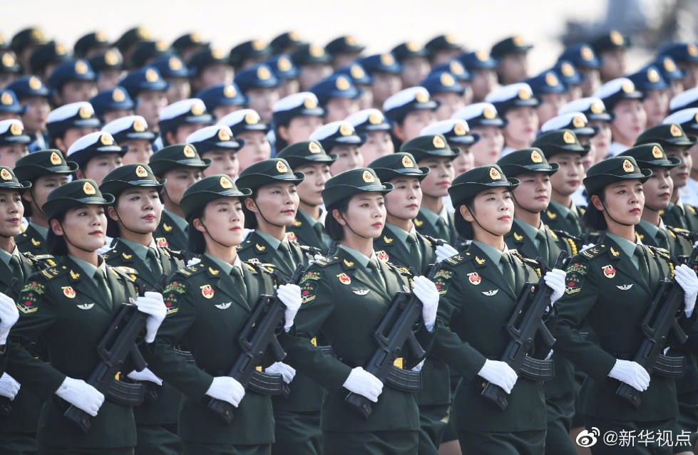 庆祝中国七十周年阅兵中的女兵力量，庆祝中国七十周年阅兵中的女兵风采闪耀华夏大地
