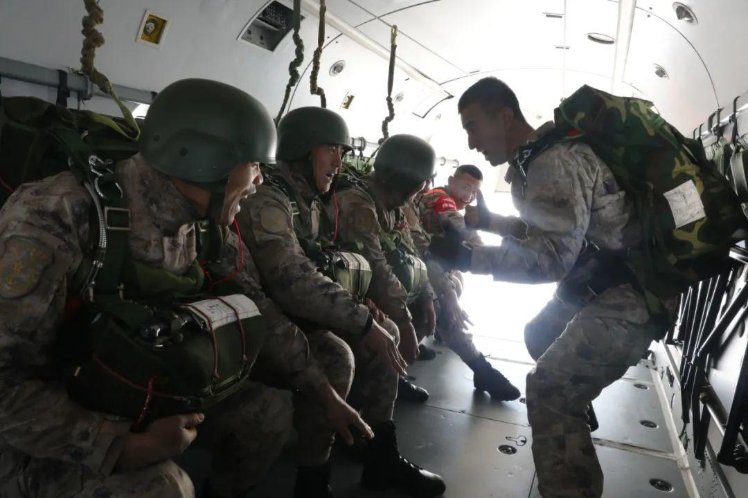 蛟龙突击队全集播放,热血军事的震撼展现,蛟龙突击队全集,热血军事的震撼展现