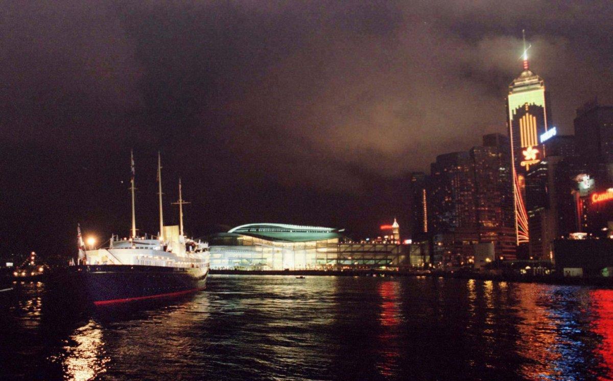 今晚香港9点35分的独特魅力与启示——以06年为视角,从06年视角看香港今晚9点35分的独特魅力与启示