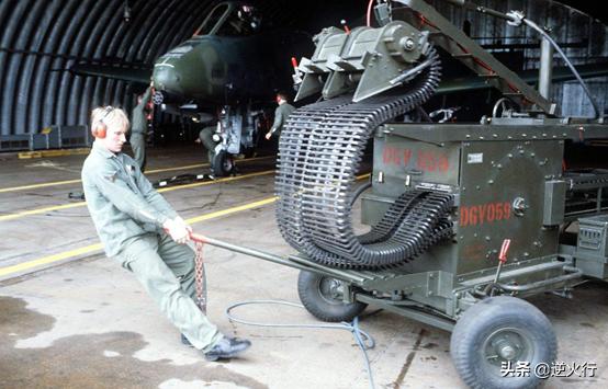 强5攻击机代号,历史、特点与影响,强5攻击机的代号、历史沿革、特点及其影响