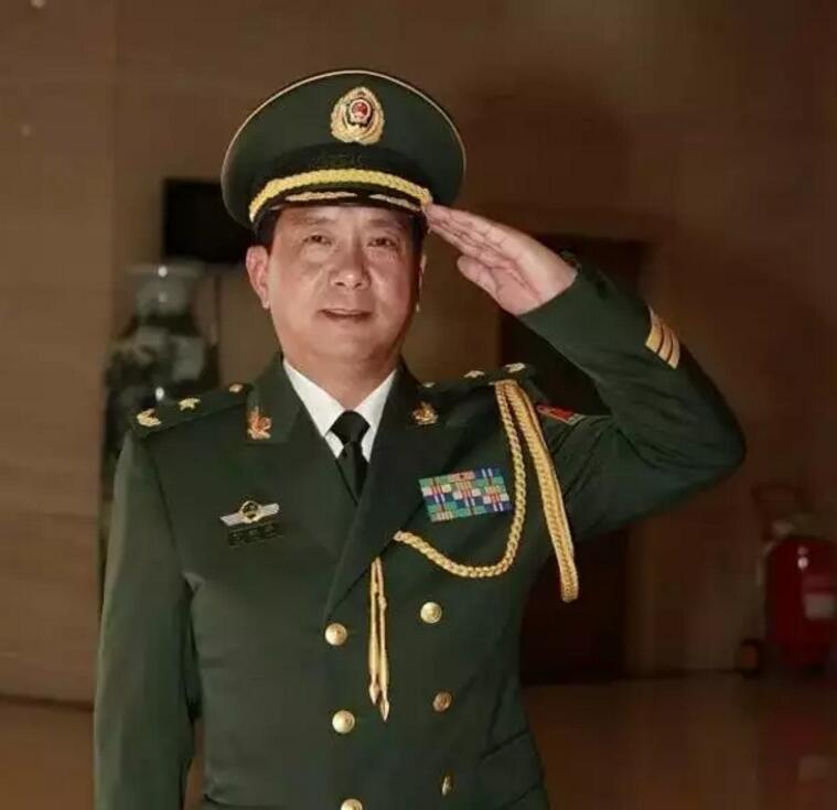 丁晓兵，一位时代英雄的奋斗与担当，时代英雄丁晓兵的奋斗与担当