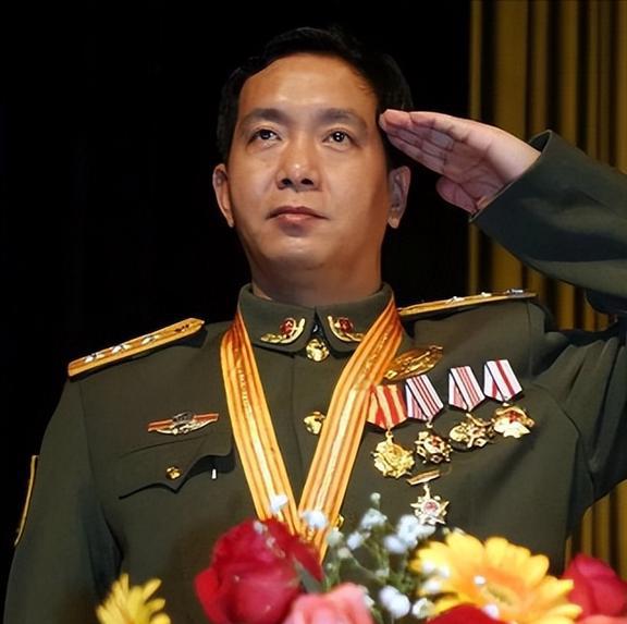 丁晓兵,一位时代英雄的奋斗与担当,时代英雄丁晓兵的奋斗与担当