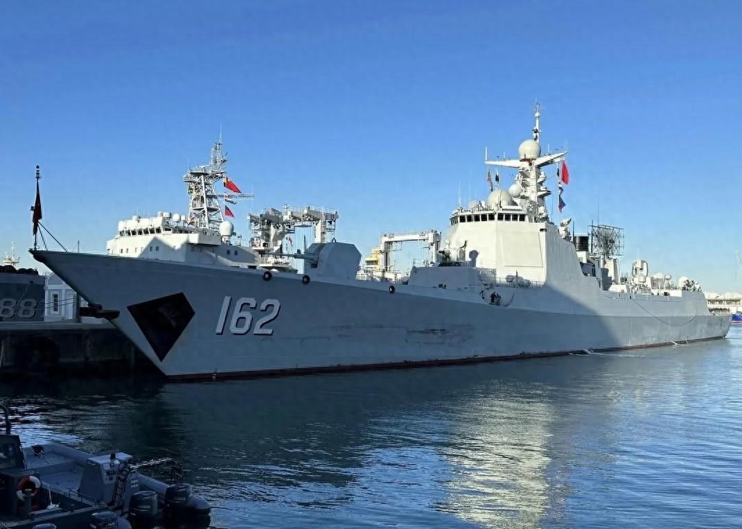 揭秘中国海军新锐力量,无锡舰的崛起与实力解析,揭秘中国海军新星,无锡舰的崛起与实力探秘