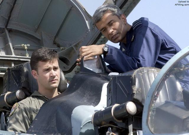 揭秘F-15设计师,中国血脉下的航空巨匠,揭秘F-15设计师背后的中国血脉航空巨匠传奇