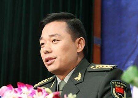 黄雪平,一位引领时代的杰出人物,黄雪平,时代引领者的杰出风采