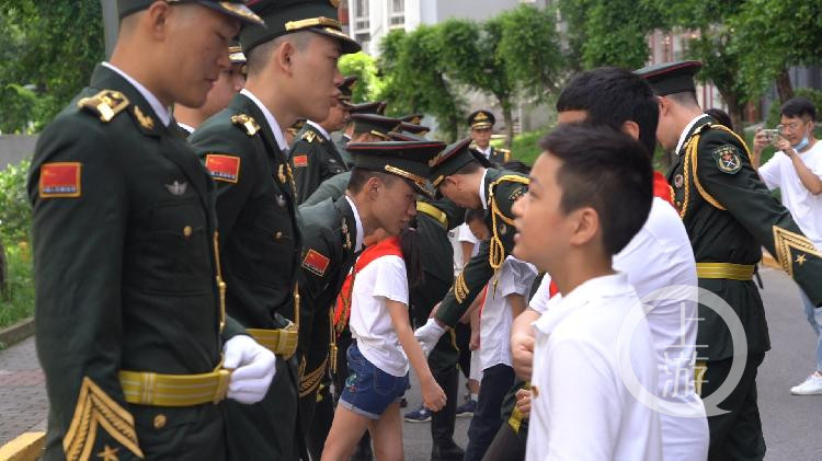 三军仪仗队,荣耀与使命的纪录片之旅,三军仪仗队,荣耀与使命的壮丽征程纪录片