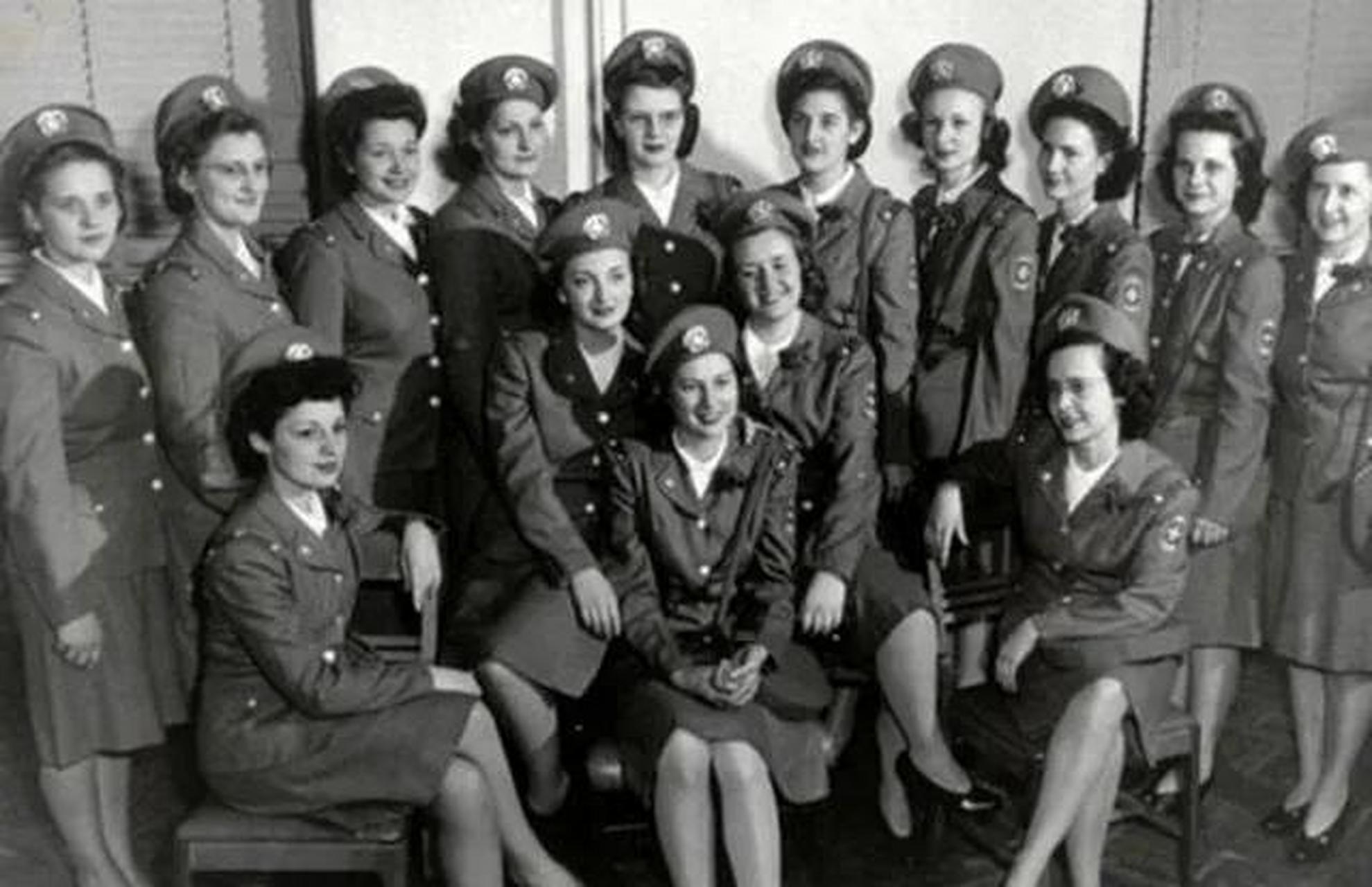 海军与陆军待遇区别的探究，海军与陆军待遇差异深度解析