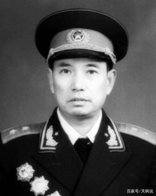 艾,炮兵司令员的传奇人生,炮兵司令员的传奇人生,艾的非凡故事