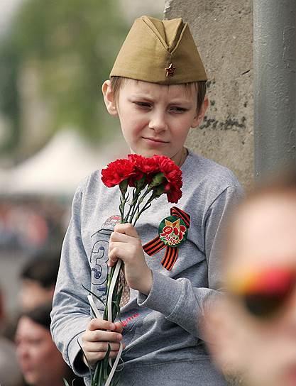 俄罗斯红场阅兵，多国精英齐聚一堂，俄罗斯红场阅兵盛大举行，多国精英齐聚一堂共襄盛举