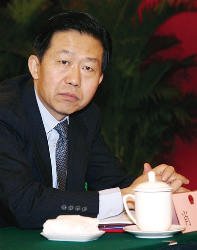 关于外交部部长助理与副司长职位的比较分析,外交部部长助理与副司长职位比较分析,职责、权力与影响力的差异探究