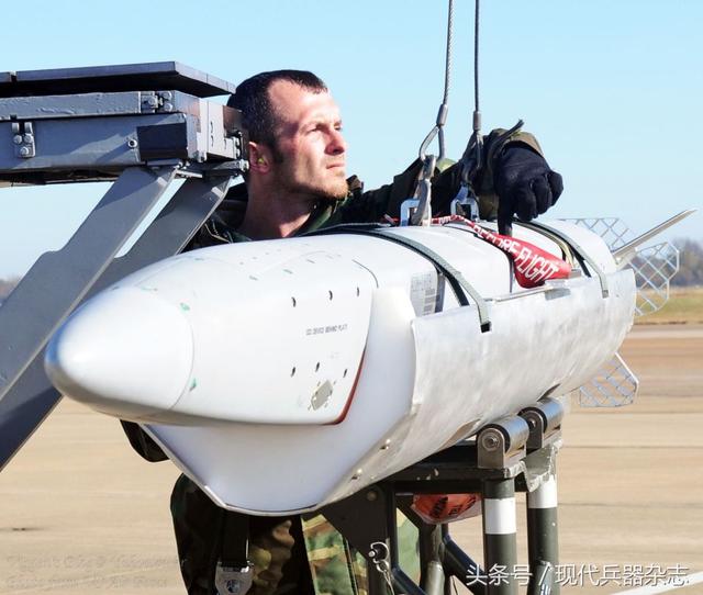 中国空军装备空射诱饵系统，战略防御与作战能力的重大提升，中国空军装备空射诱饵系统，战略防御与作战能力飞跃发展