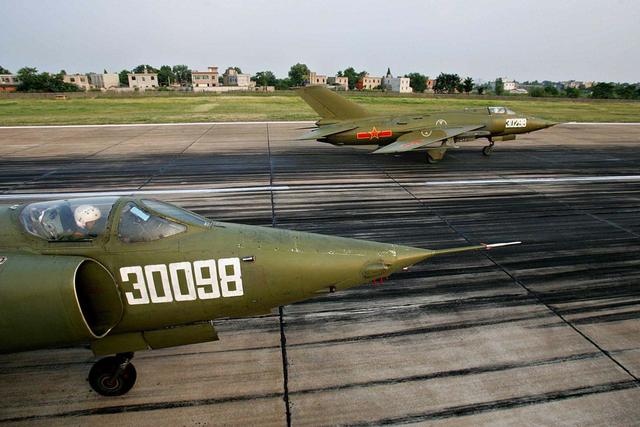 强5攻击机的载重能力,深入解析其可携带重量,深入解析强5攻击机的载重能力与可携带重量