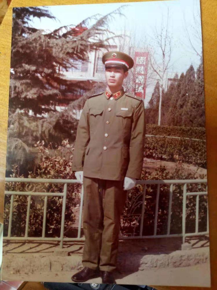 军服背后的荣耀与传承——走进神秘的99军服世界，走进神秘的军服世界，荣耀与传承的99军服探秘