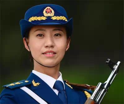 程诚,三军仪仗队的第一任荣耀,程诚,三军仪仗队的首任荣耀战士