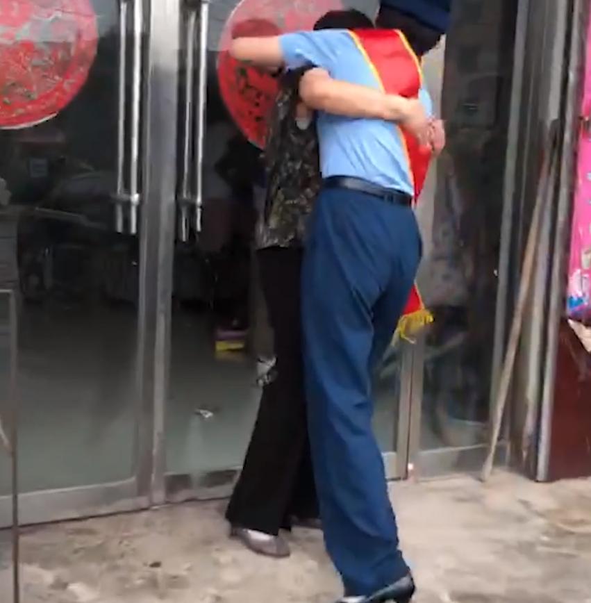 退伍季女兵，坚韧与荣耀的交织，退伍季女兵，坚韧与荣耀的绽放