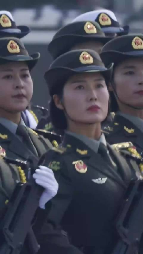 中国女兵,图片与视频展现的坚韧与美丽,中国女兵的坚韧与美丽,图片与视频展现的风采