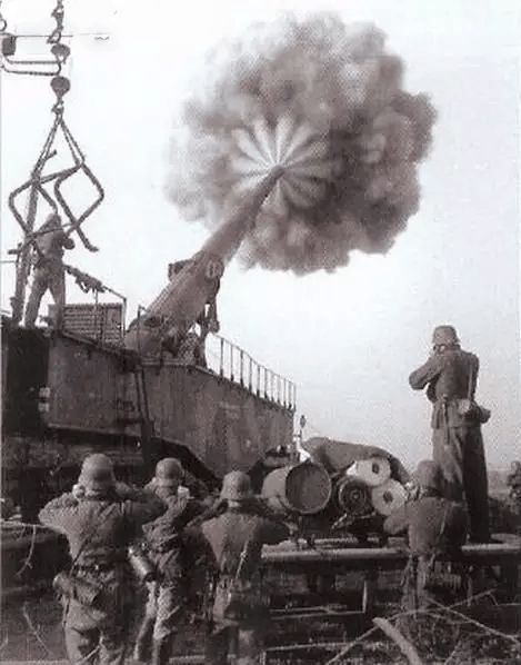 古斯塔夫巨炮与苏联基地的毁灭,历史的不幸瞬间,古斯塔夫巨炮与苏联基地的毁灭,历史悲剧的瞬间