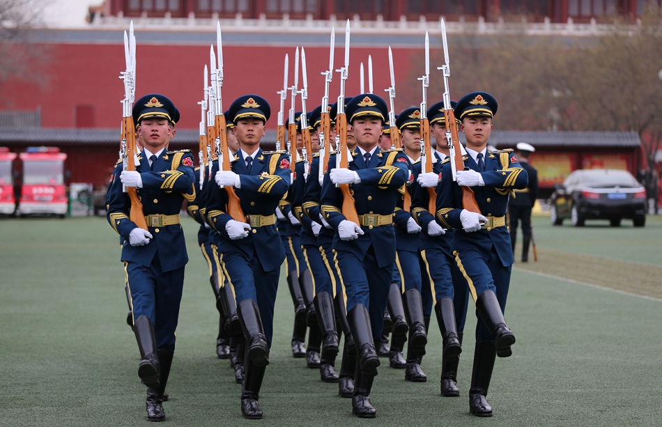 三军仪仗队国旗手