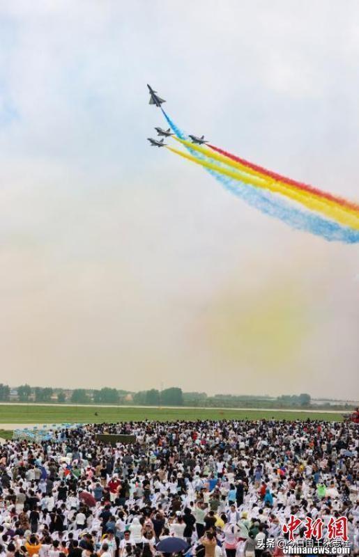 中国空军实力一览表2023，迈向新时代的蓝天守护者，中国空军实力概览2023，新时代蓝天守护者的腾飞之路