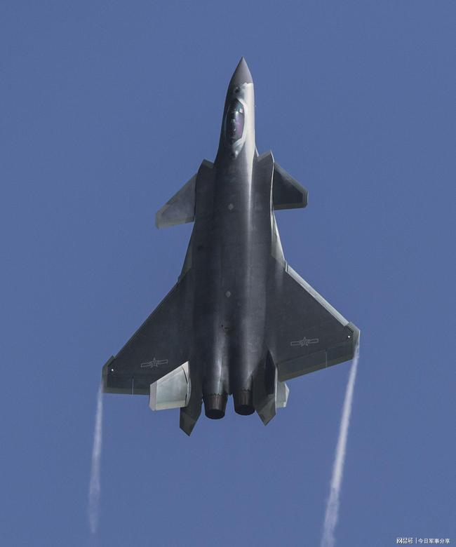 桂林上空的新篇章，歼-20战斗机的翱翔之旅，桂林上空歼-20战斗机的翱翔新篇章