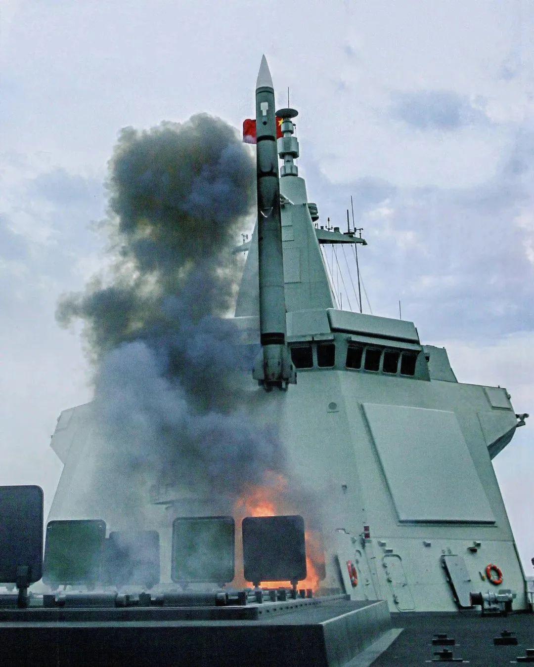 海军三型主战舰艇