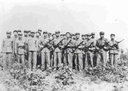 中国人民志愿军的战斗力，英勇无畏，坚韧不拔，中国人民志愿军英勇无畏，战斗力坚韧不拔