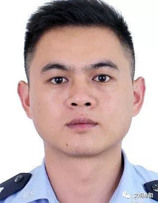 李鸿志,一位引领时代的杰出人物,李鸿志,时代引领者的杰出风采