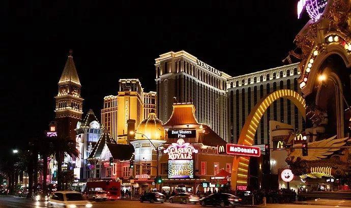 澳门六开奖结果2025年开奖查询,探索彩票背后的故事,澳门六开奖结果查询与彩票背后的故事探索 2025年开奖数据揭秘