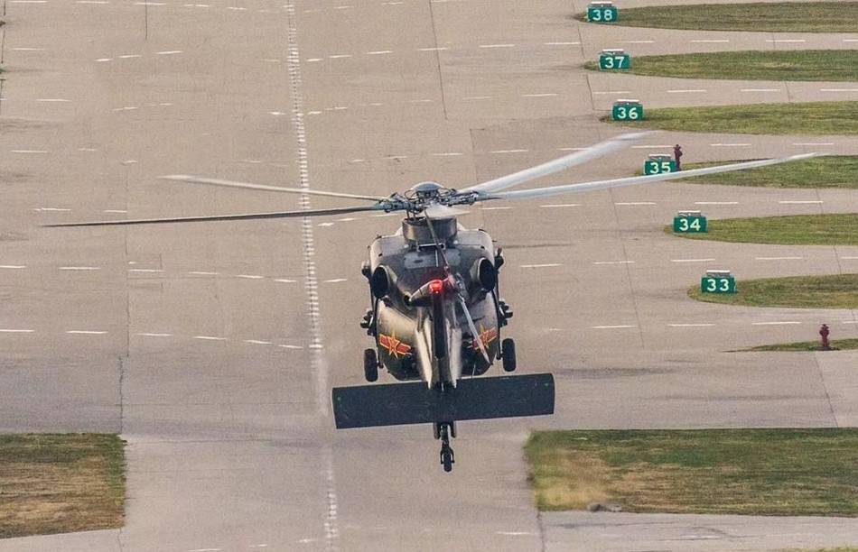 直-20与黑鹰的差距区别，性能、用途及战略价值对比，直-20与黑鹰对比，性能、用途及战略价值深度解析