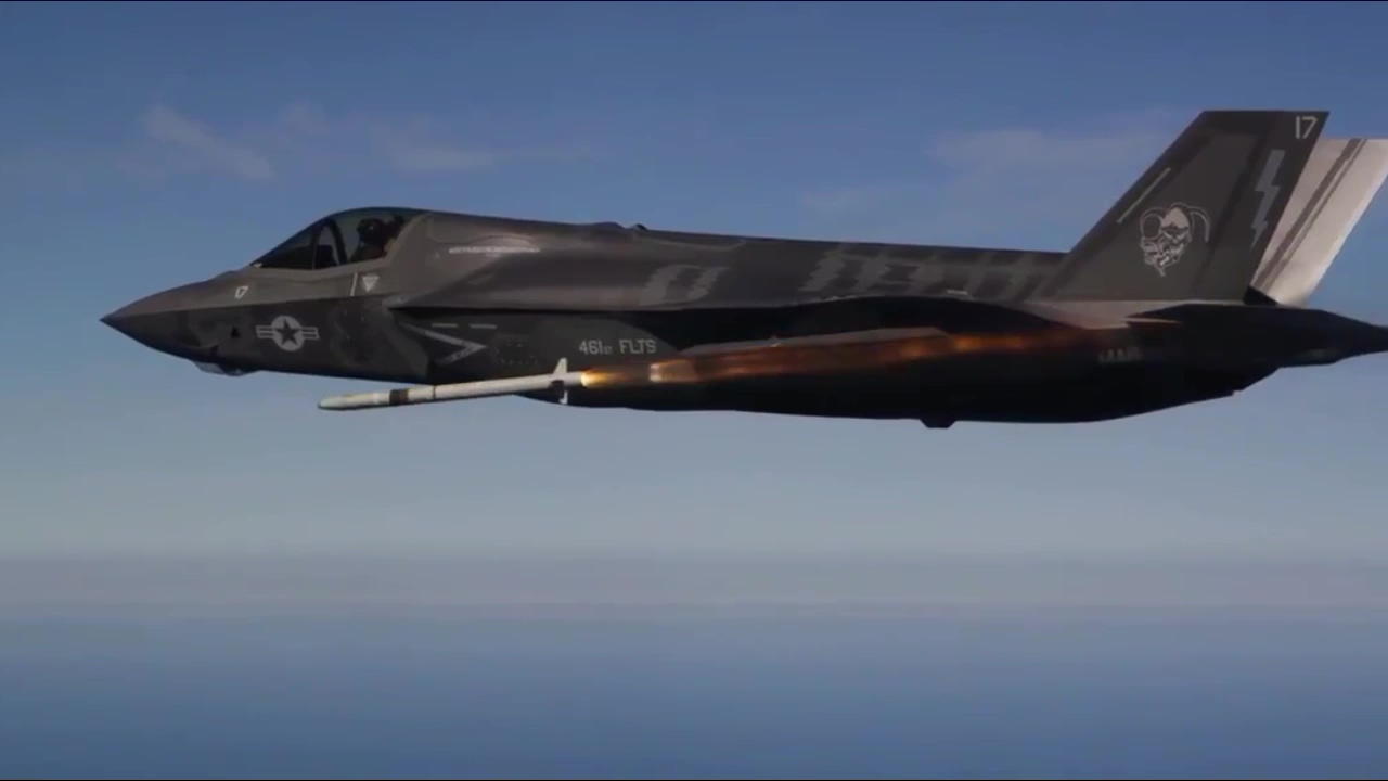 美军F-35战斗机飞行表演,展现空中力量的震撼与魅力,美军F-35战斗机空中表演,展现空中力量的震撼魅力