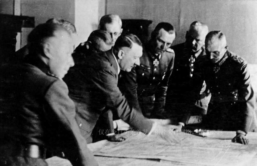 古斯塔夫巨炮,揭秘其设计背后的神秘人物,揭秘古斯塔夫巨炮背后的神秘设计人物