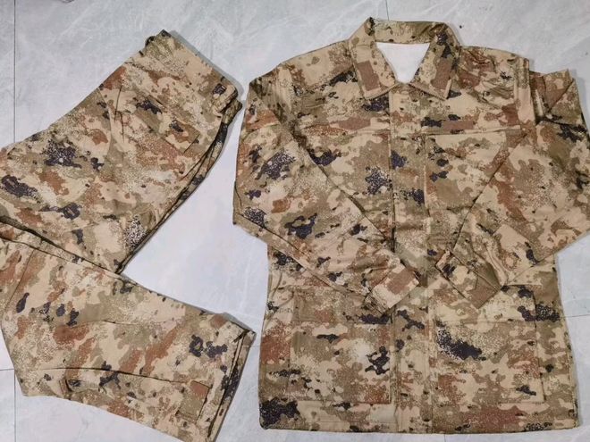 星空迷彩服的颜色种类及其独特性质，星空迷彩服颜色种类与独特性质解析