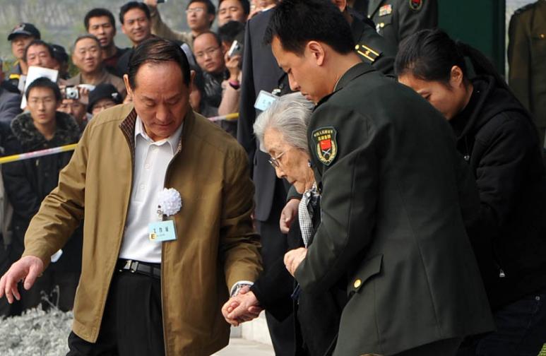 三军仪仗队视屏,荣耀与传承的展现,三军仪仗队风采,荣耀与传承的展现视频