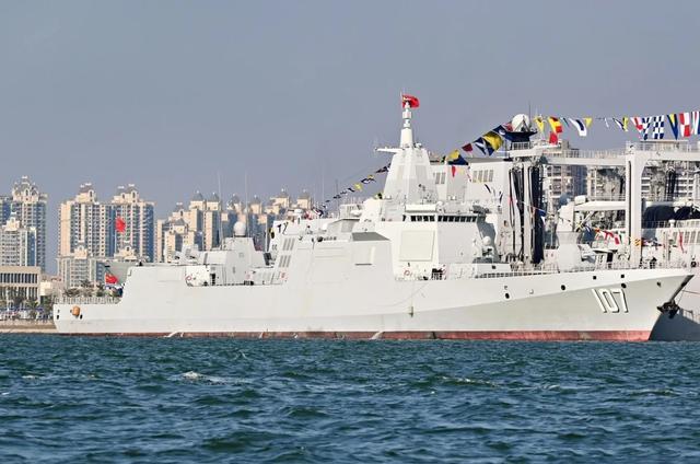 中国海军新一代护卫舰——揭秘中国首艘055型导弹快艇,揭秘中国首艘055型导弹护卫舰,新一代海军力量的象征