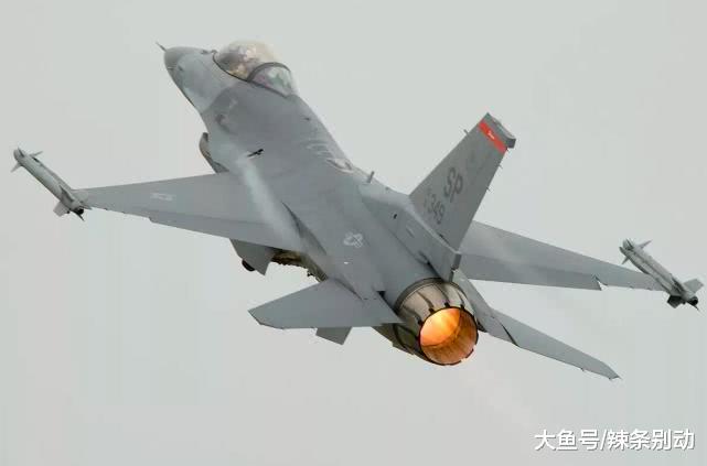 揭秘F-16战斗机的推力之谜,多少吨?,揭秘F-16战斗机推力之谜,推力究竟多少吨?