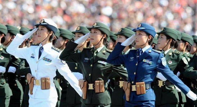 国际女兵阅兵比赛现场——荣耀与力量的汇聚,国际女兵阅兵比赛现场,荣耀与力量的璀璨瞬间