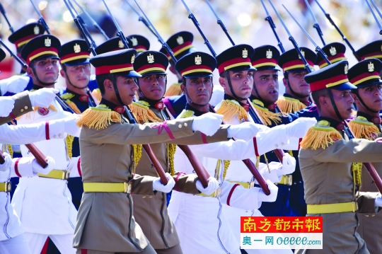 荣耀与力量展现/汇聚