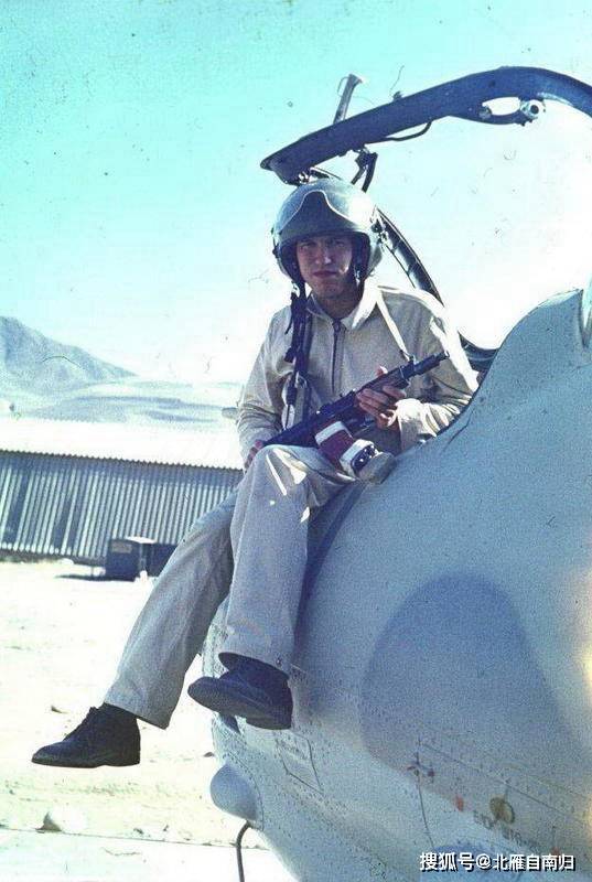 AK-74U短突击步枪，现代战场上的精英武器，AK-74U短突击步枪，现代战场精英武器之选