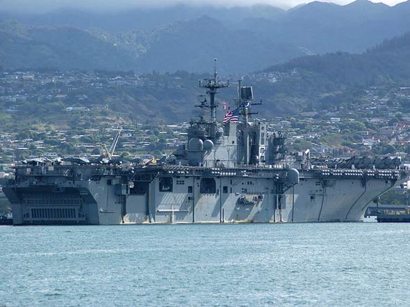 黄蜂级两栖攻击舰,数量与力量的象征,黄蜂级两栖攻击舰,数量与力量的典范