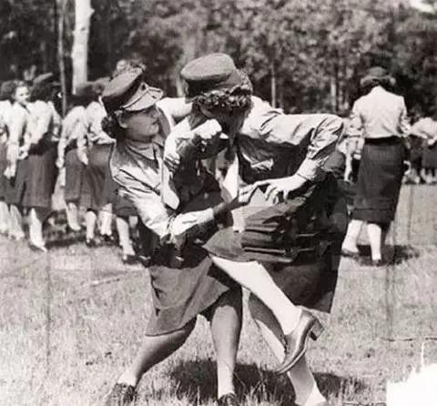 美国女兵集体怀孕事件,探究背后的真相与挑战,美国女兵集体怀孕事件背后的真相与挑战探究