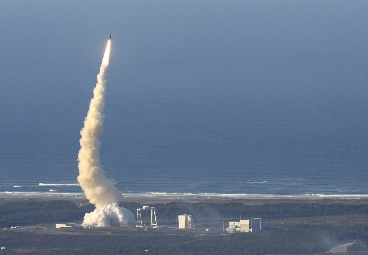 巨浪导弹,定义、特性及其重要性,巨浪导弹,定义、特性与战略重要性解析